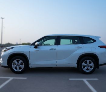 Toyota Coaster front view